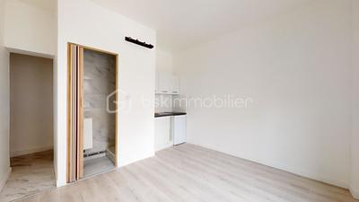 Studio - 26 m² - 2 pièces