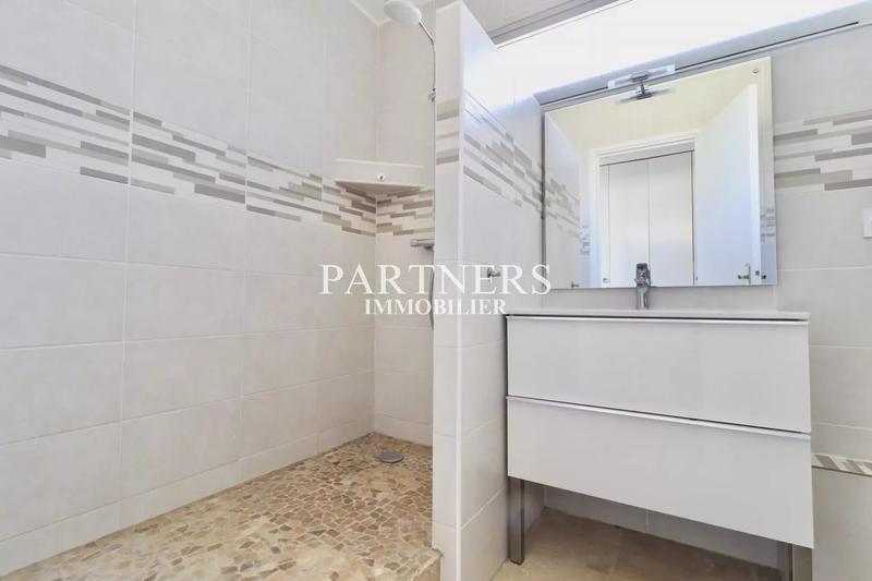 Appartement - 96 m² - 3 pièces