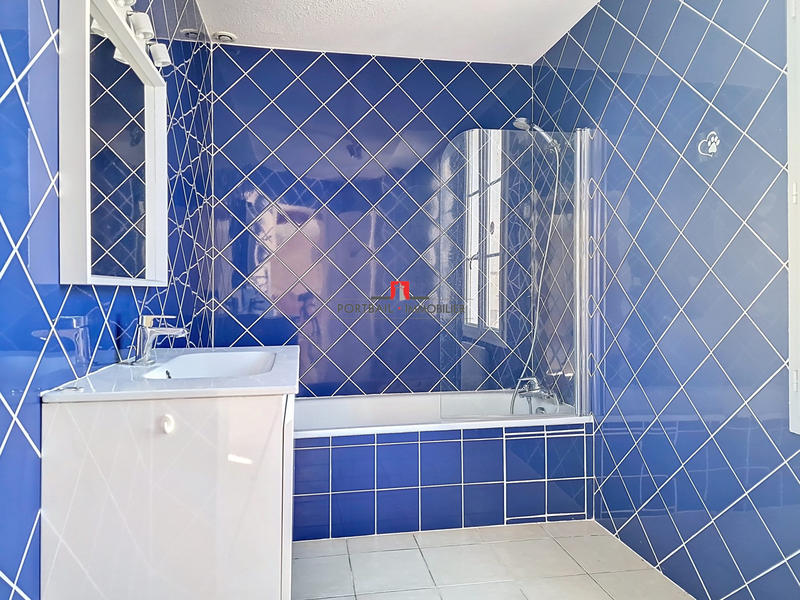 Maison - 105 m² - 3 pièces