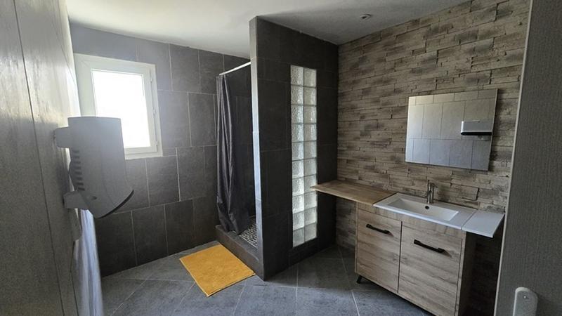 Maison - 246 m² - 7 pièces