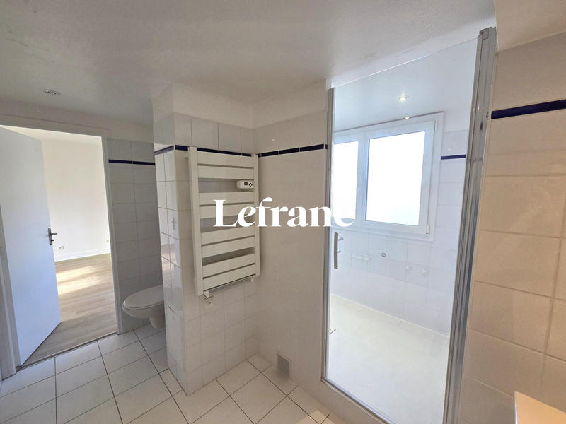 Appartement - 99 m² - 3 pièces