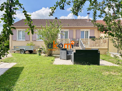 Maison - 95 m² - 5 pièces