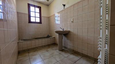 Maison - 92 m² - 5 pièces