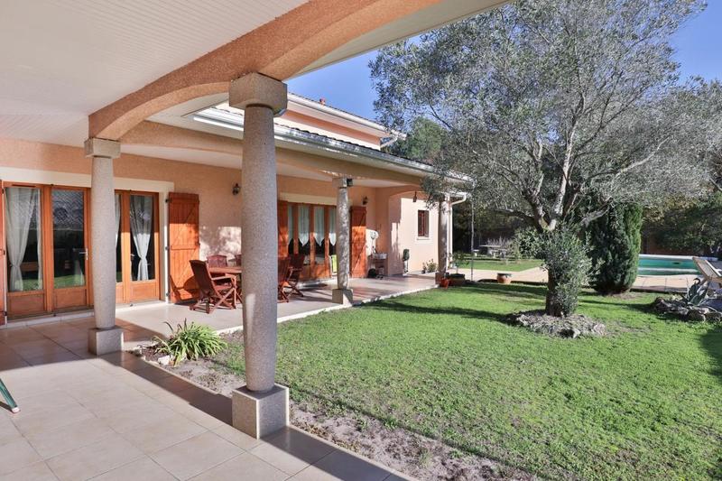 Maison - 155 m² - 6 pièces