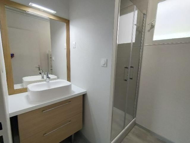 Appartement - 77 m² - 7 pièces