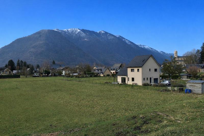 Terrain constructible - 1 921 m²