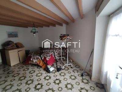 Maison - 90 m² - 5 pièces