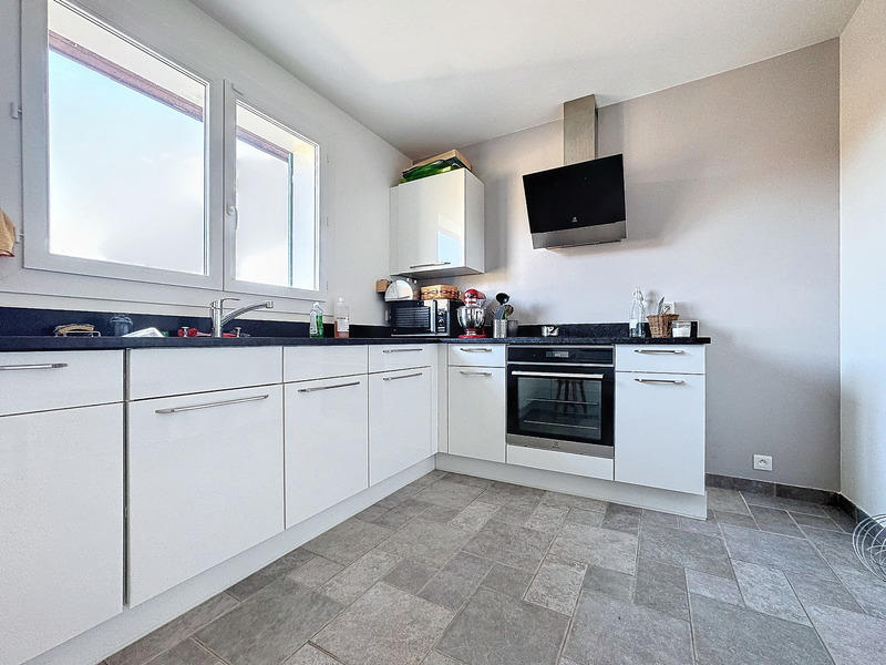 Maison - 183 m² - 8 pièces