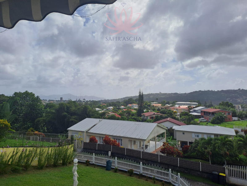 Maison - 193 m² - 4 pièces