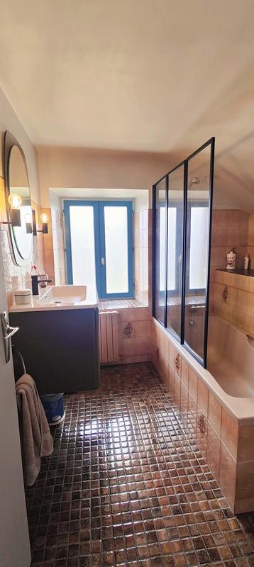 Maison - 96 m² - 4 pièces