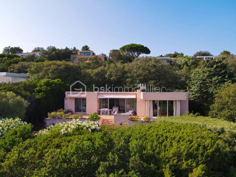 Villa - 136 m² - 5 pièces