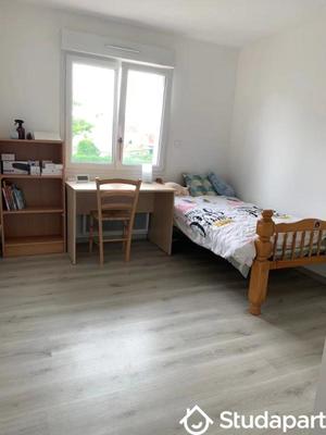 Chambre - 13 m² - 1 pièce