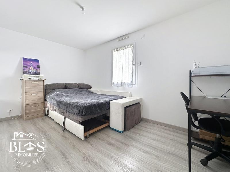 Maison traditionnelle - 99 m² - 5 pièces