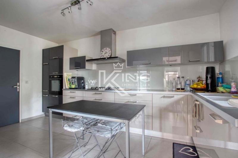 Villa - 185 m² - 6 pièces