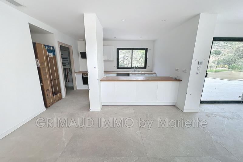 Villa - 240 m² - 5 pièces