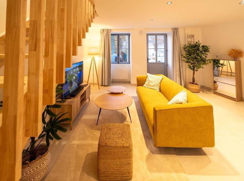 Maison - 92 m² - 6 pièces