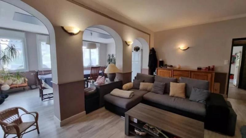 Maison - 199 m² - 8 pièces