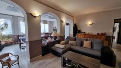 Maison - 199 m² - 8 pièces