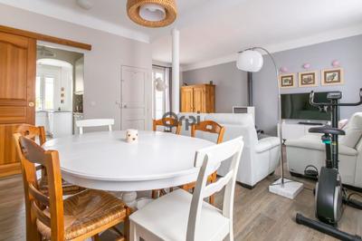 Maison - 105 m² - 4 pièces