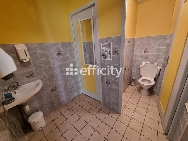 Bureau - 757 m² - 22 pièces