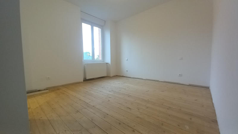 Maison - 93 m² - 7 pièces