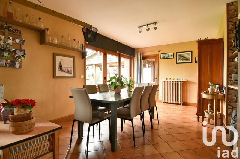 Maison - 220 m² - 8 pièces