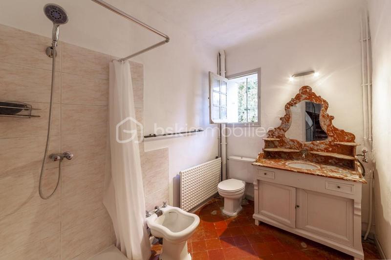 Maison en pierre - 151 m² - 7 pièces