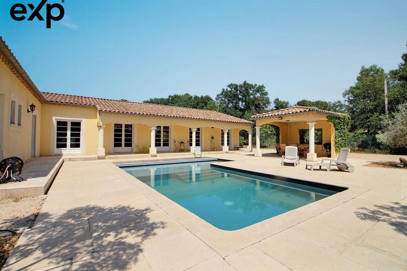 Villa - 198 m² - 7 pièces