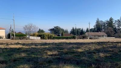 Terrain constructible - 1 020 m²