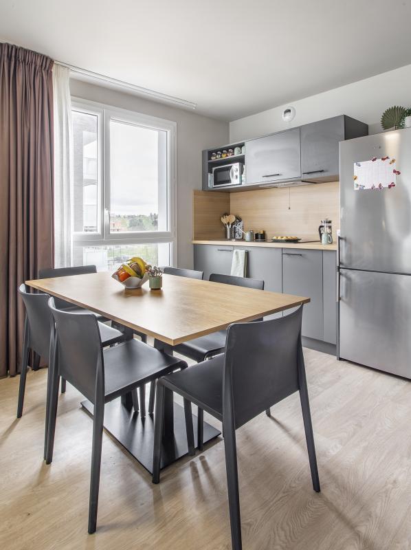 Appartement - 85 m² - 5 pièces