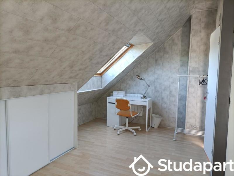 Chambre - 12 m² - 1 pièce