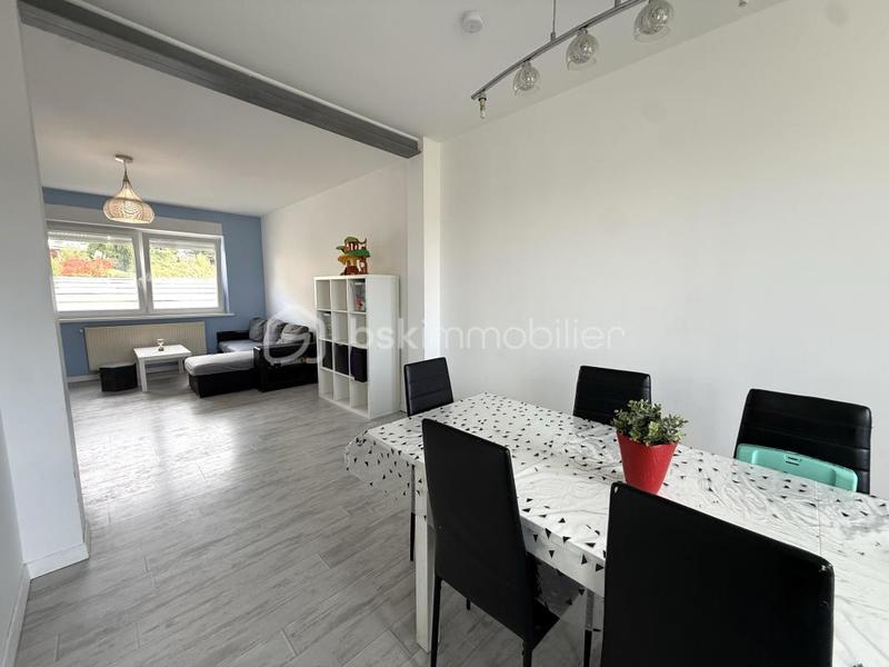 Maison - 95 m² - 5 pièces