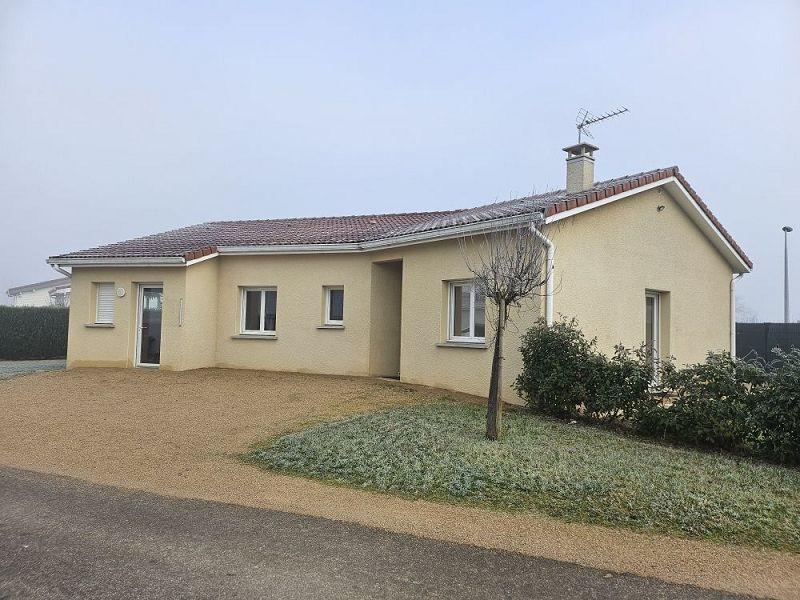 Maison traditionnelle - 98 m² - 4 pièces