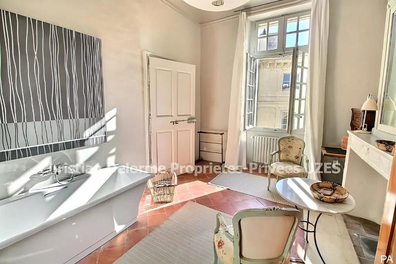 Hôtel particulier - 320 m² - 10 pièces