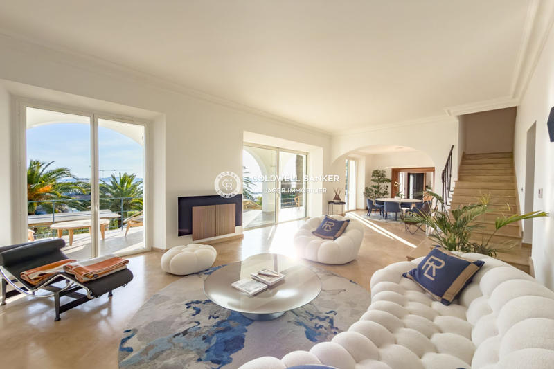 Maison - 264 m² - 6 pièces