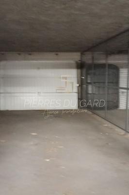 Parking / Garage - 10 m²