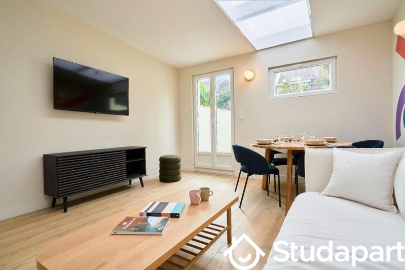 Chambre - 10 m² - 1 pièce