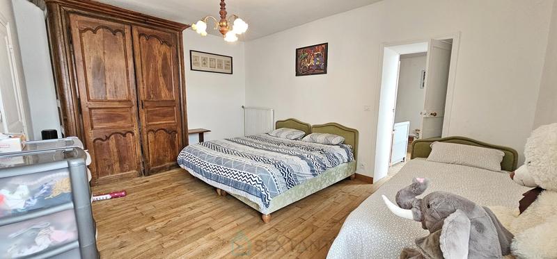 Maison - 142 m² - 7 pièces