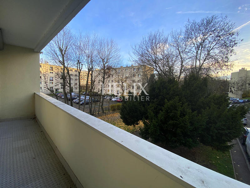 Appartement - 65 m² - 4 pièces