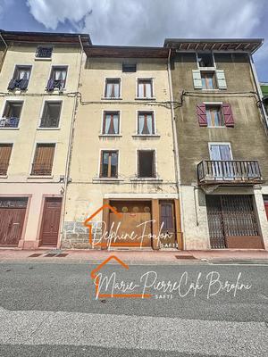 Maison - 137 m² - 6 pièces