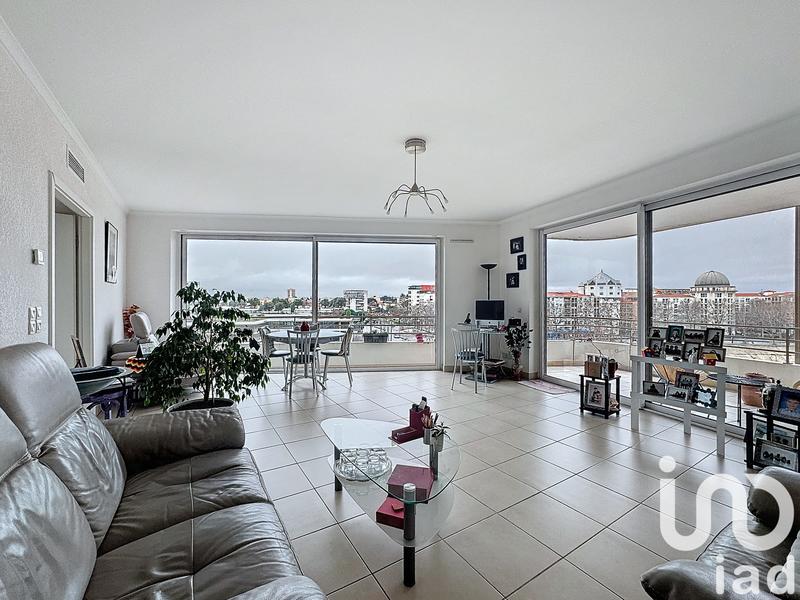 Appartement - 84 m² - 3 pièces