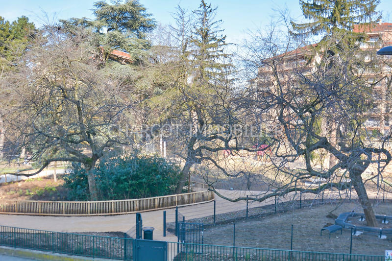 Appartement - 75 m² - 4 pièces