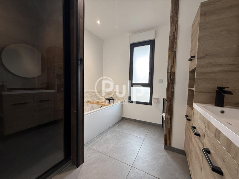 Villa - 175 m² - 6 pièces