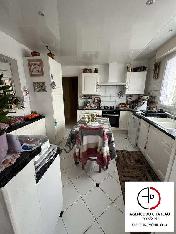 Maison - 245 m² - 11 pièces