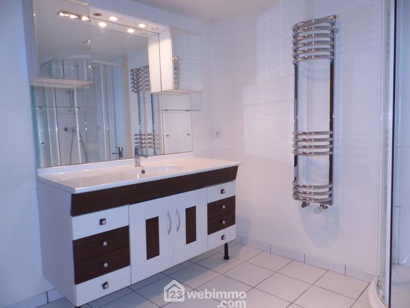 Loft - 203 m² - 8 pièces