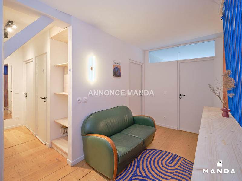 Chambre - 14 m² - 12 pièces