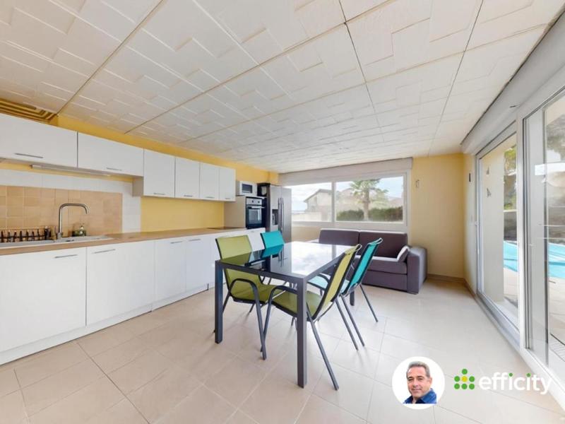 Pavillon - 187 m² - 7 pièces