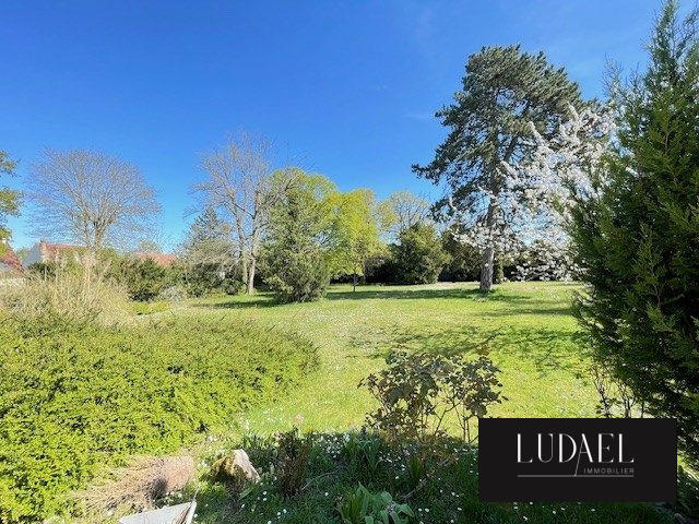 Maison - 300 m² - 11 pièces