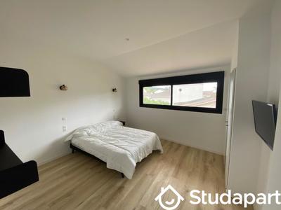 Chambre - 12 m² - 1 pièce