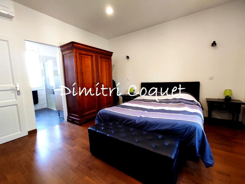 Propriété - 200 m² - 5 pièces